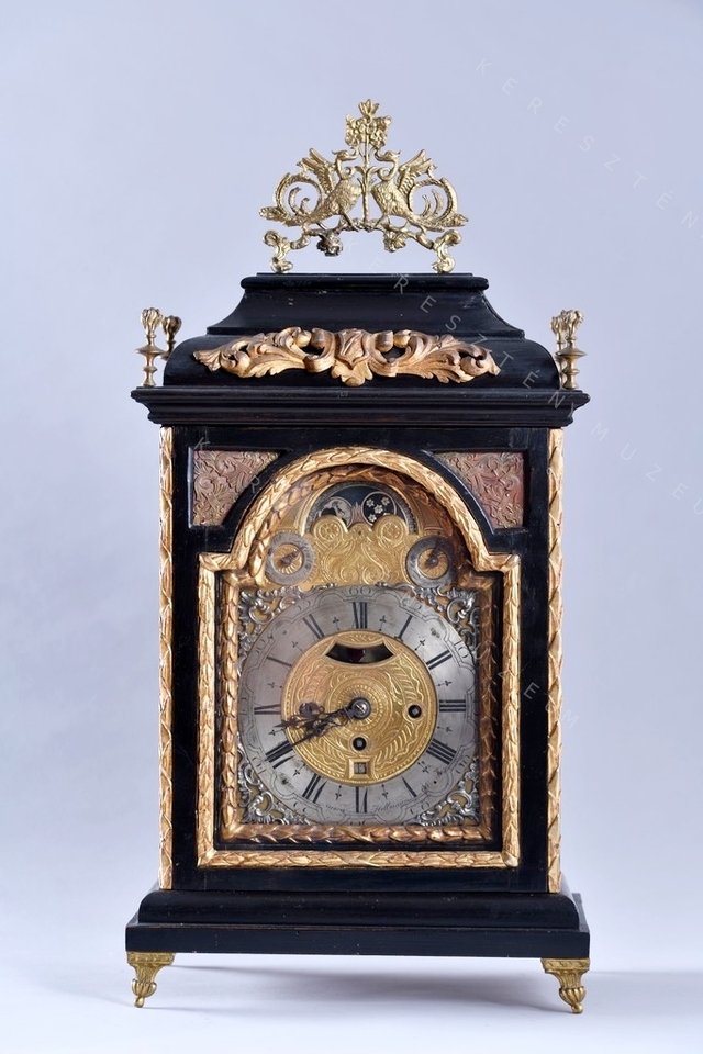 Fireplace (mantle) clock