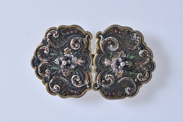 Belt buckles pair 